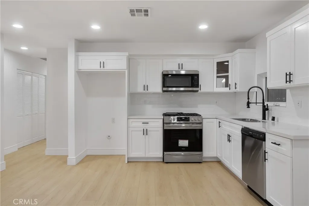 Additional image 23 of 2708 S Cochran Street, Los Angeles, CA 90016