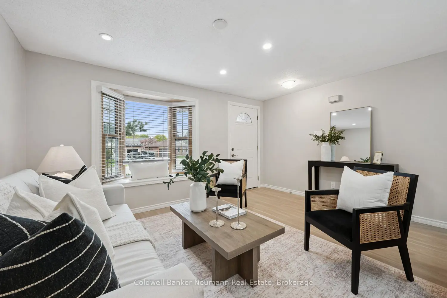 364 Imperial Road photo 3