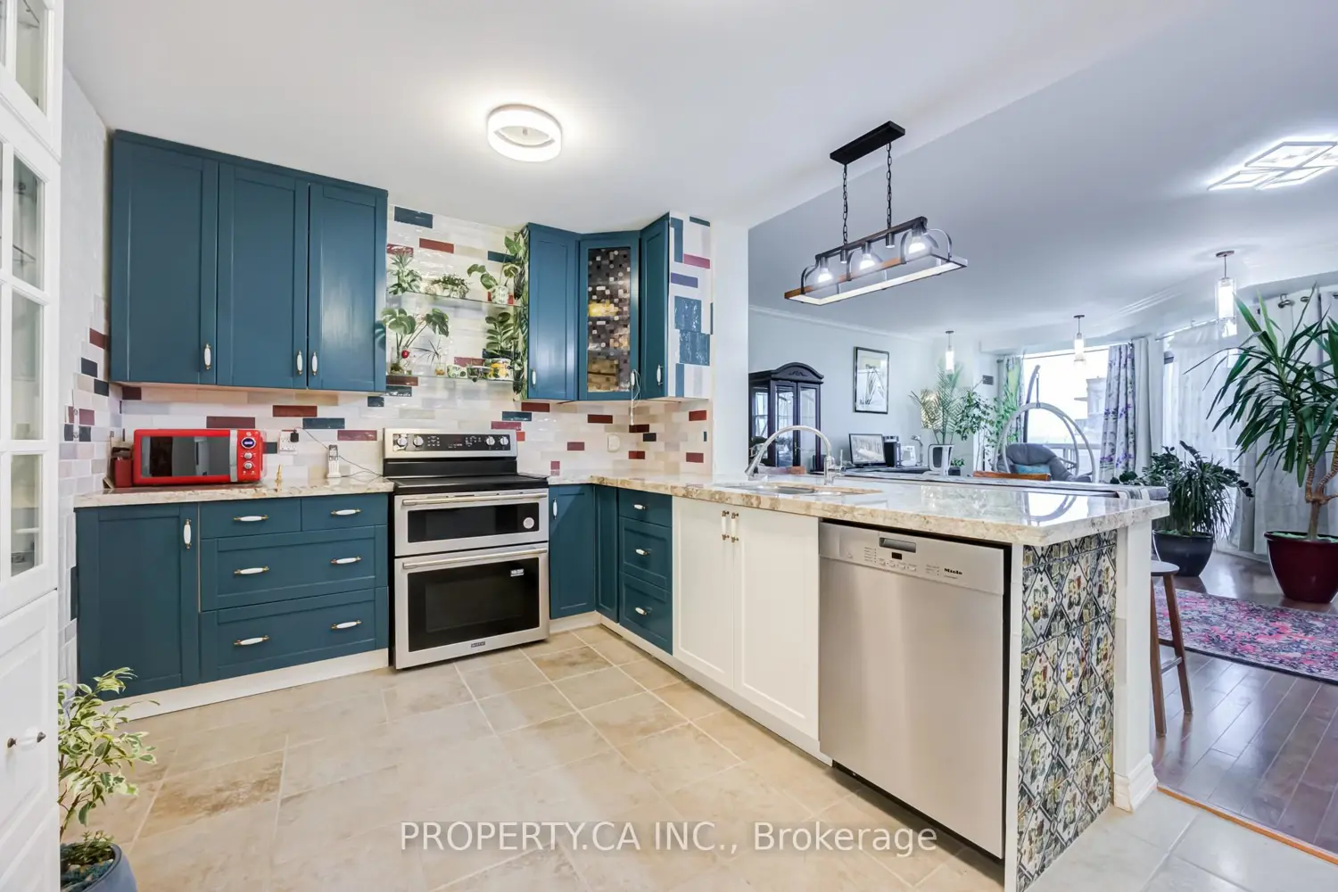 4200 Bathurst Street 701