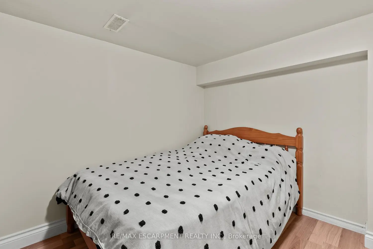 Additional image 13 of 260 Stinson Crescent