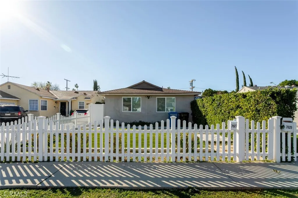 7027 Keokuk Avenue, Winnetka, CA 91306