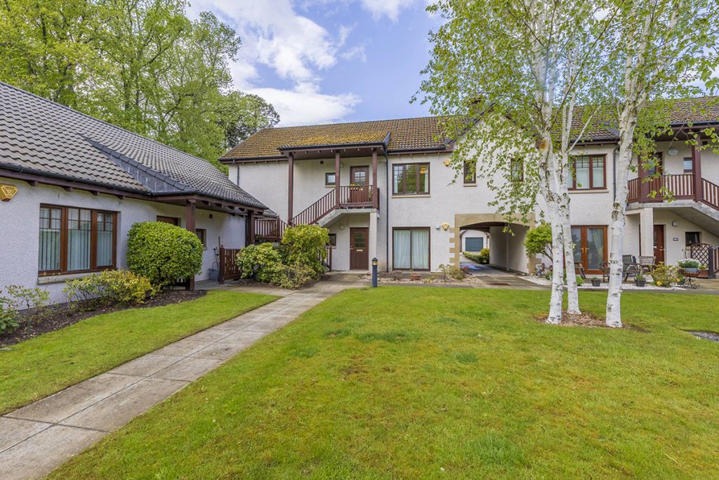 2 bed flat for saleHowford Lane, Firhall, Nairn, Highland IV12