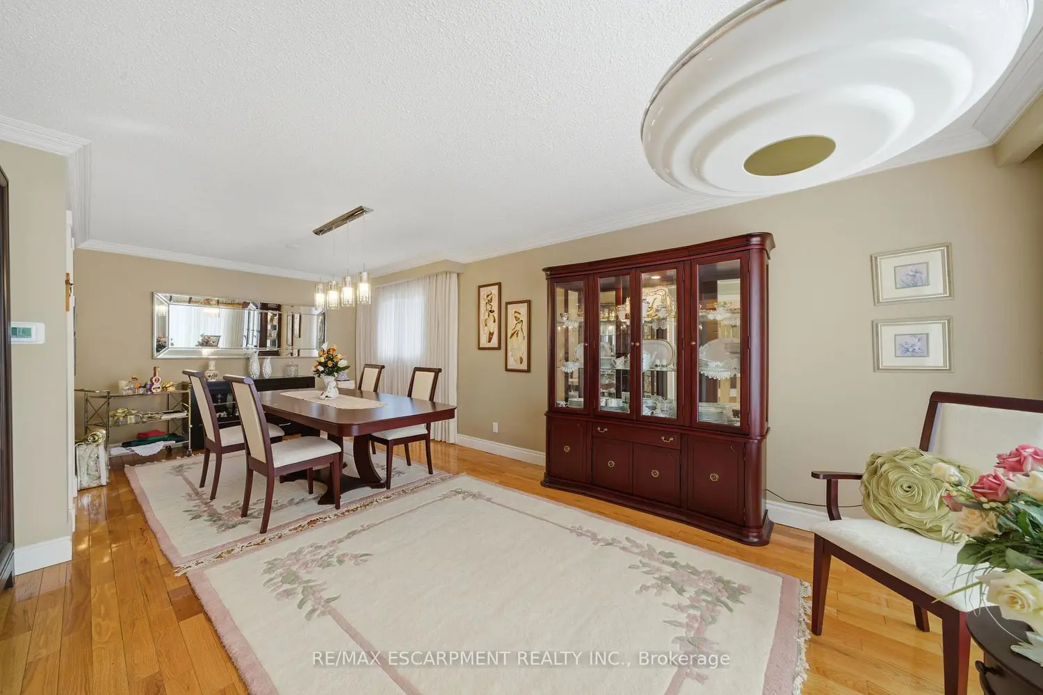1149 Dowland Crescent photo 3