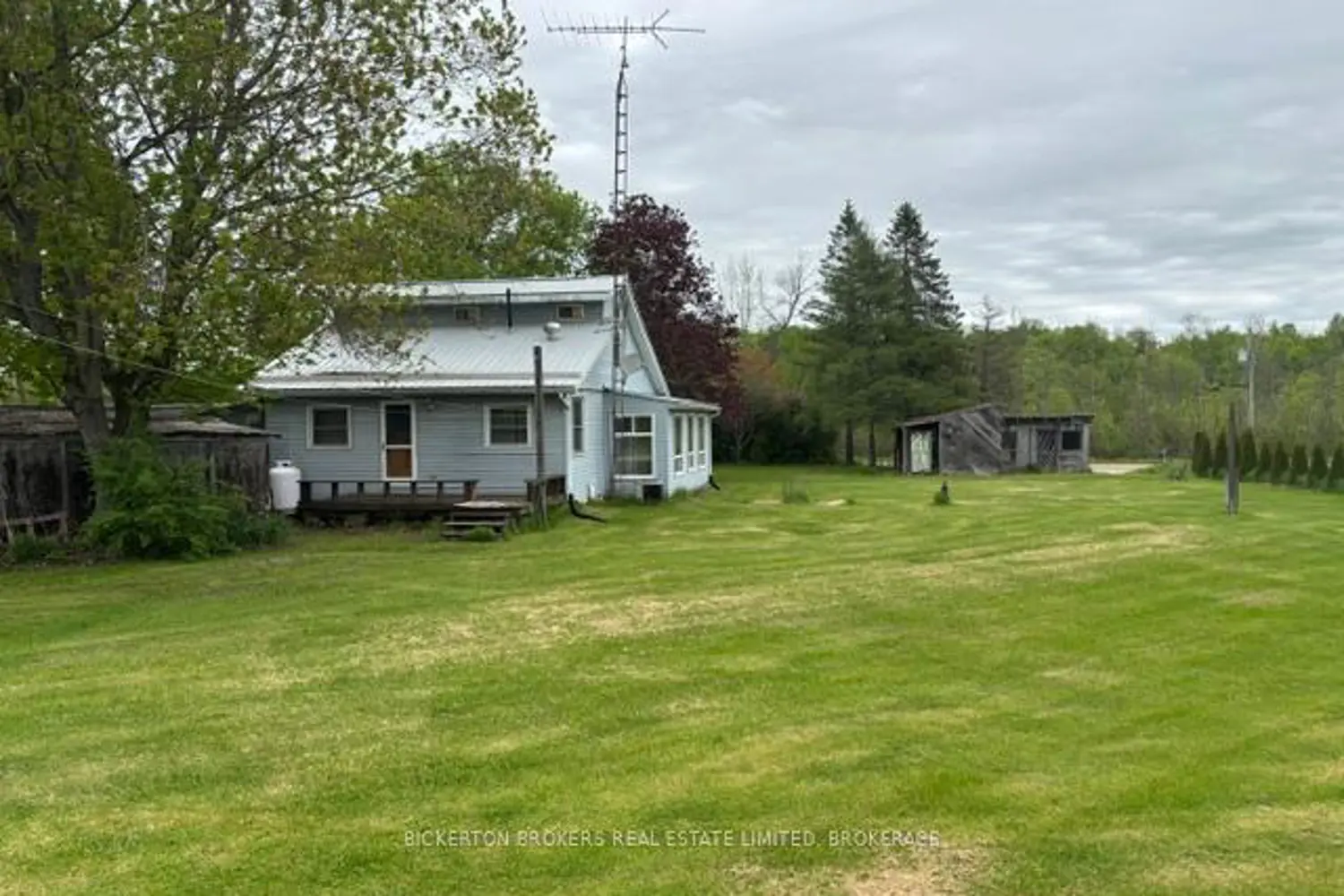 Additional image 2 of 798 Russell Road