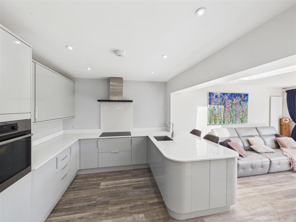 Additional image 4 of 3 bed property for saleHilltop Road, Dronfield S18