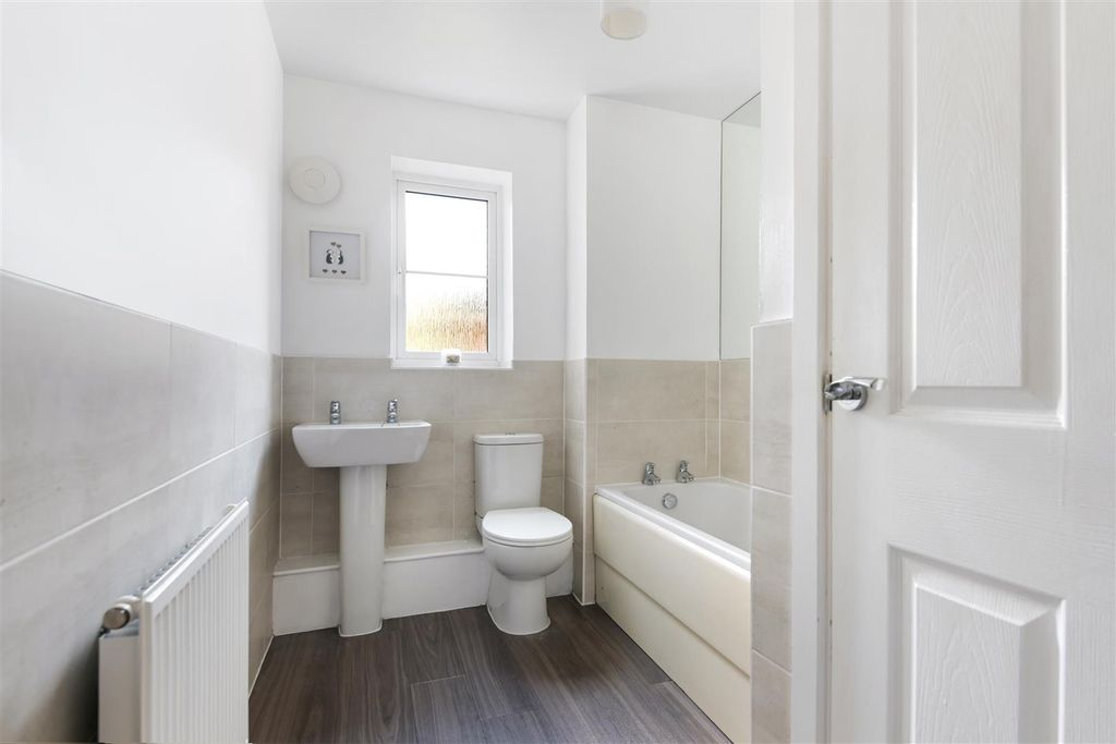 Additional image 13 of 2 bed flat for saleWinter Close, Epsom KT17
