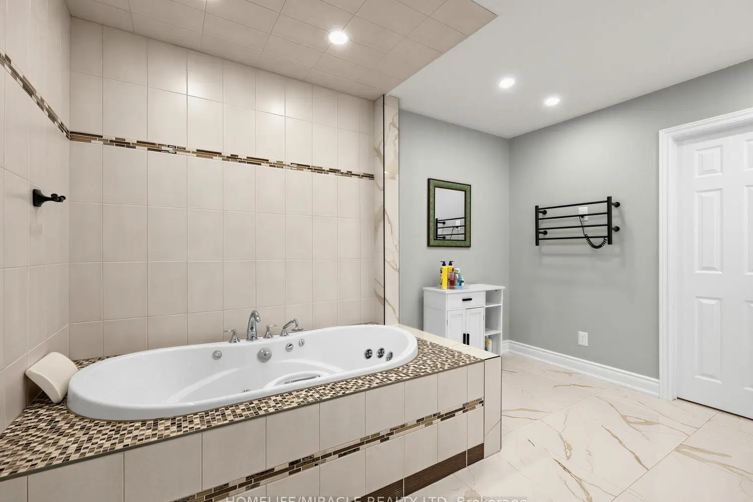 Additional image 8 of 2023 Jacamar Court