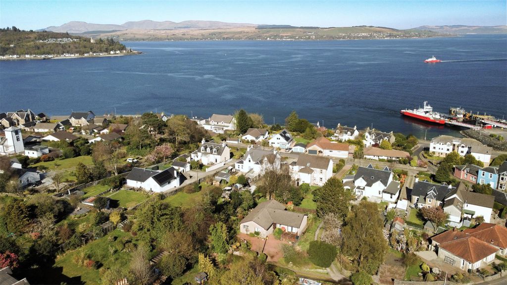 Additional image 3 of 4 bed detached bungalow for saleThalassa, Victoria Road, Hunters Quay, Dunoon PA23