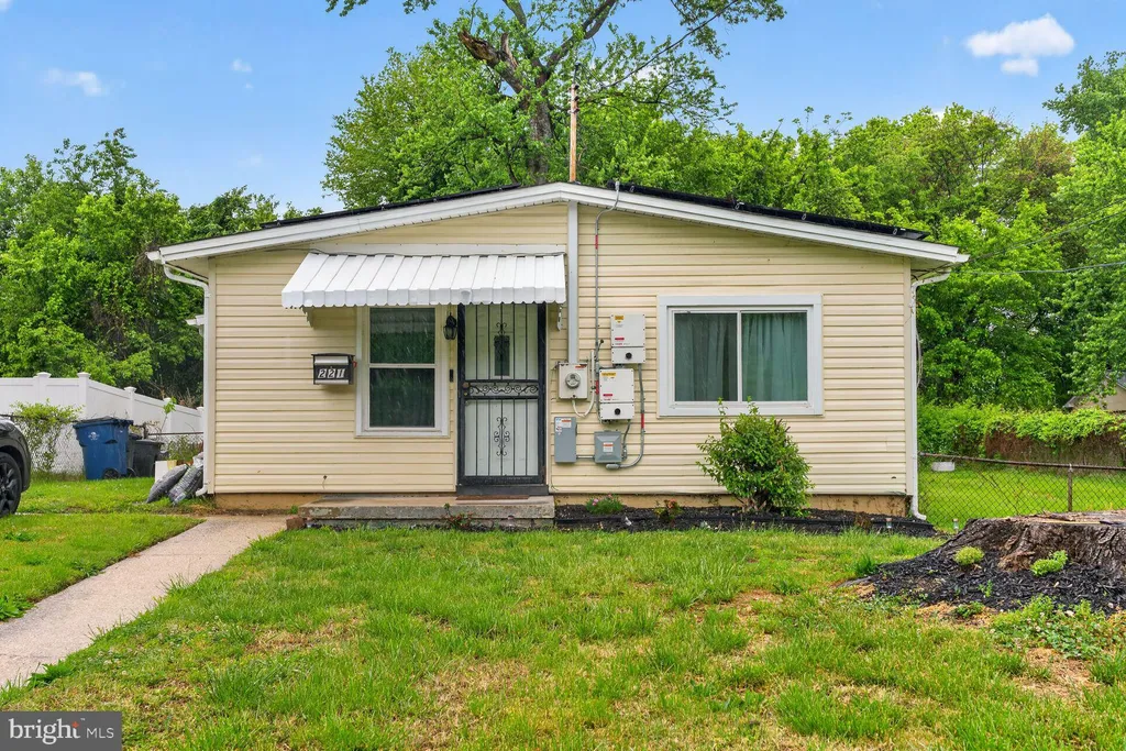 221 Seneca Drive, Oxon Hill, MD 20745