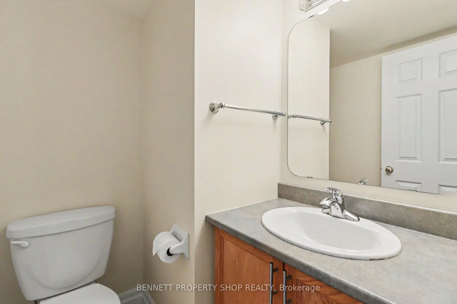 909 Goose River Avenue photo 2