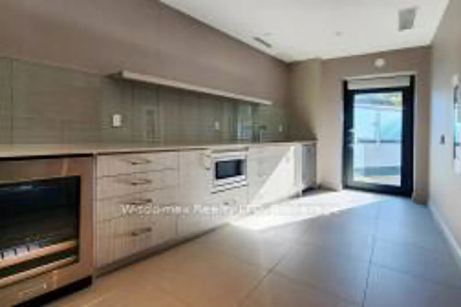 Additional image 16 of 219 Dundas Street 1009