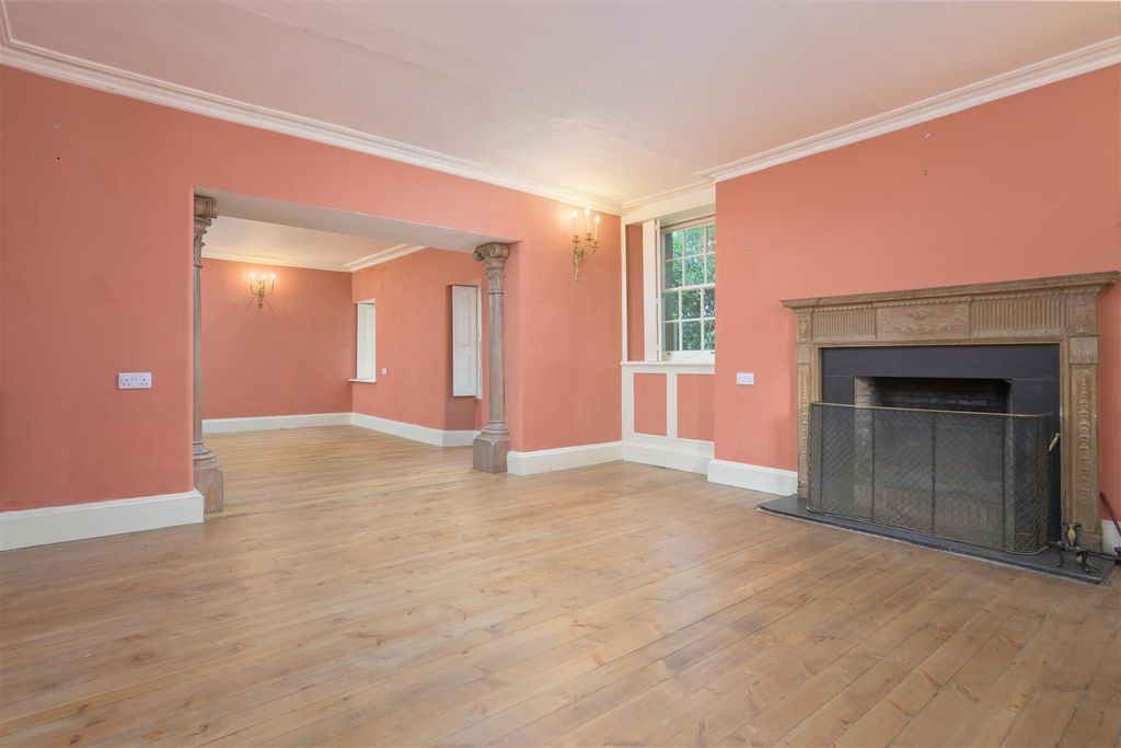 3 bed detached house for saleMeikleour, Perth PH2 photo 3