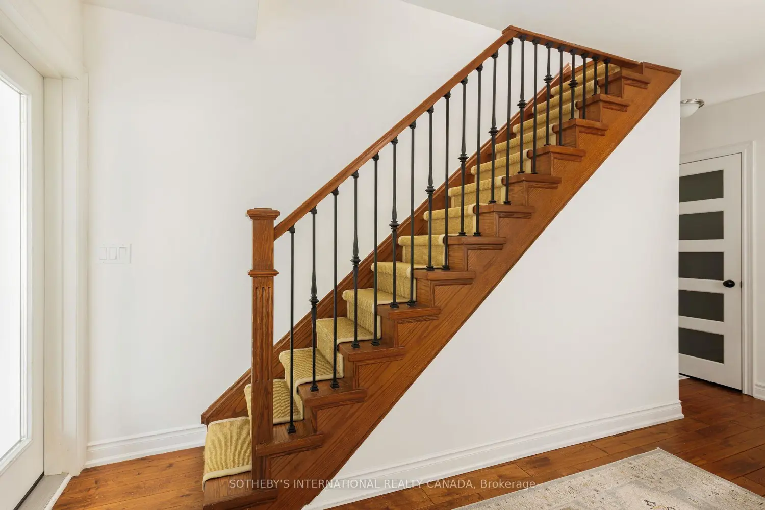 Additional image 14 of 866 1/2 Carlaw Avenue