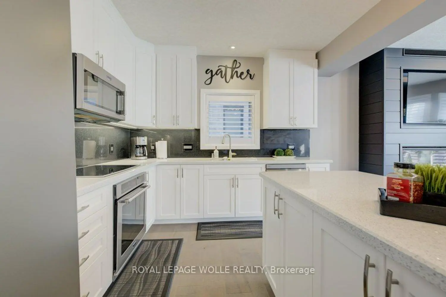 43 Greyhawk Street photo 2