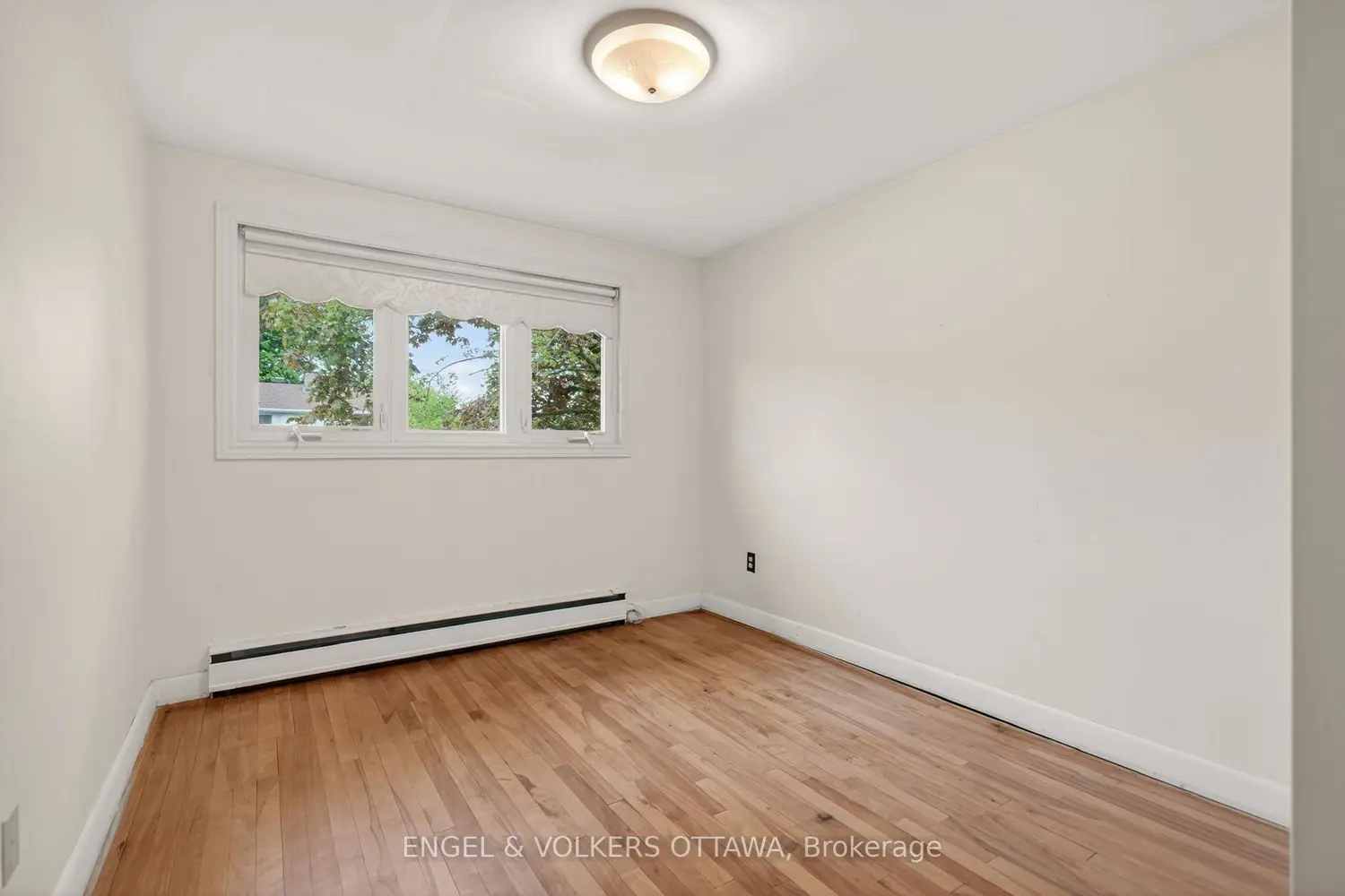 Additional image 6 of 1166 Castle Hill Crescent
