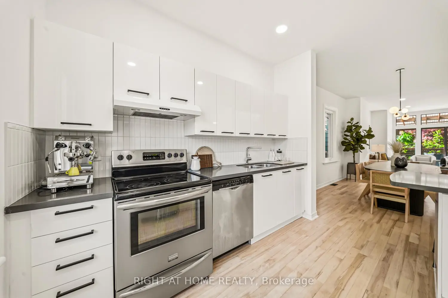 Additional image 6 of 304 Riverdale Avenue