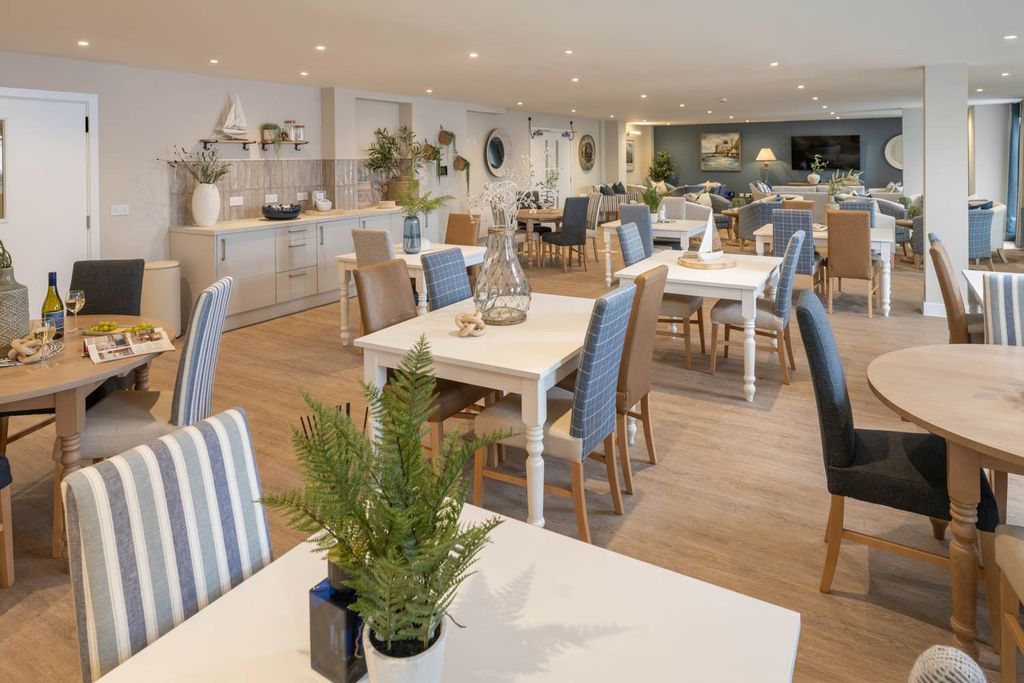 Additional image 7 of 1 bed flat for saleBarton Way, Dartmouth, Devon TQ6