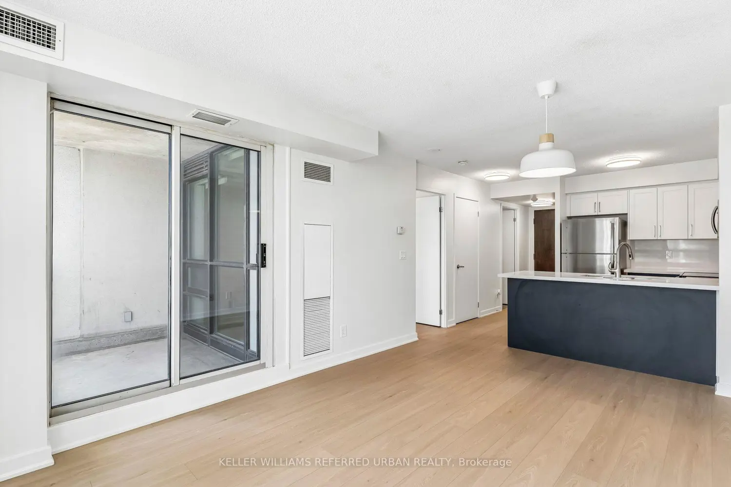 Additional image 11 of 12 Yonge Street 1103