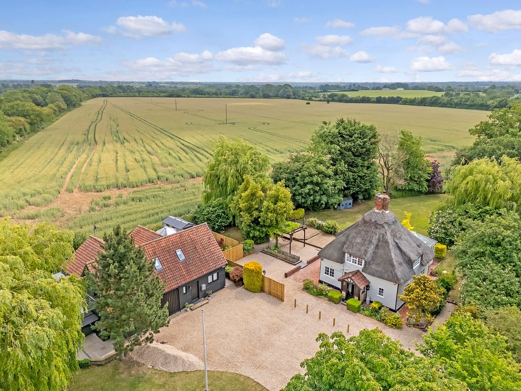 6 bed barn conversion for saleButtleys Lane, Great Dunmow CM6