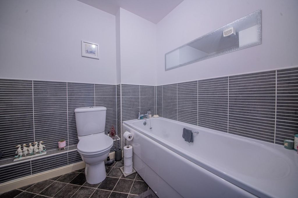 Additional image 13 of 2 bed flat for saleDakota Way, Eastleigh SO50
