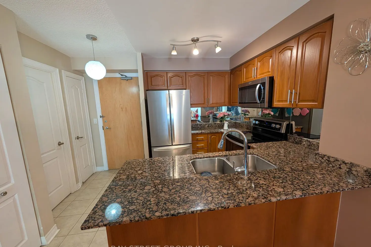 Additional image 7 of 212 Eglinton Avenue 505