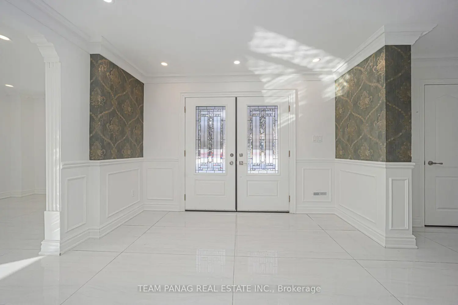 133 Arten Avenue photo 2