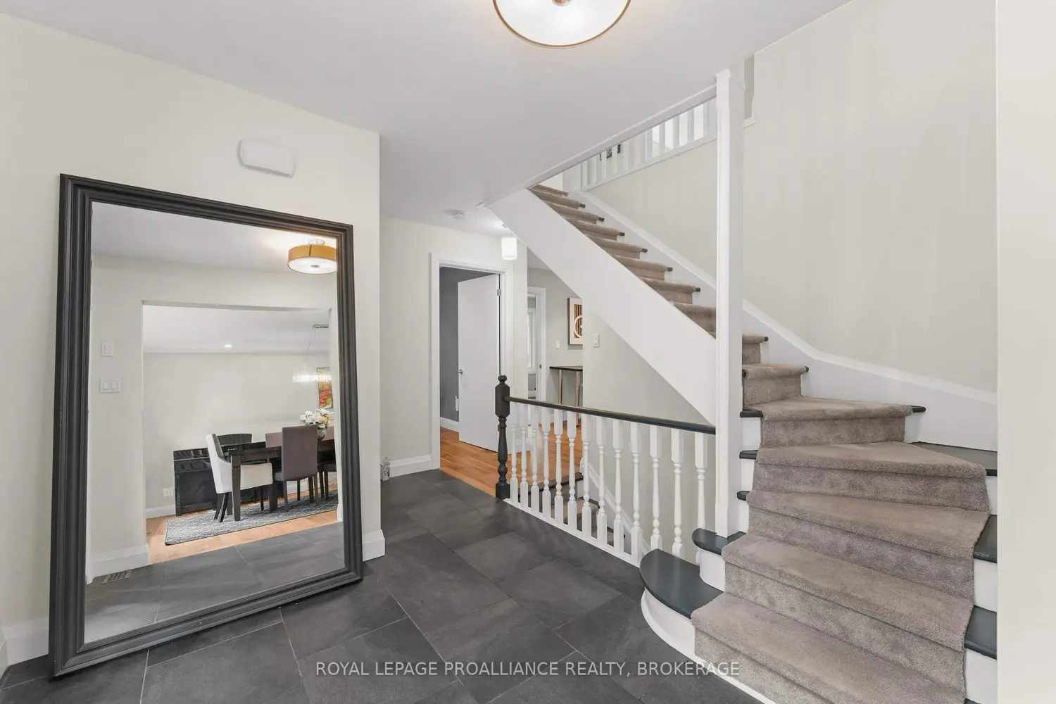 29 Hillcroft Drive photo 2
