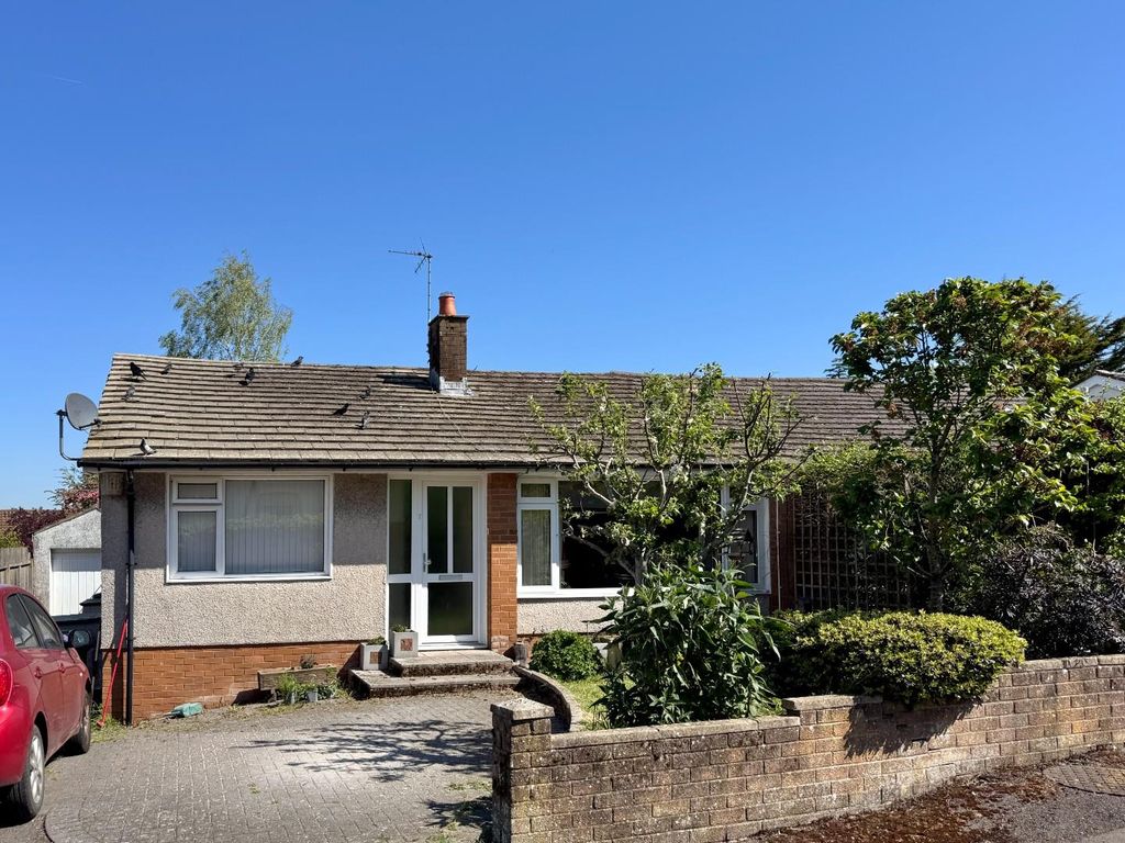 2 bed semi-detached bungalow for saleLaburnum Way, Dinas Powys CF64
