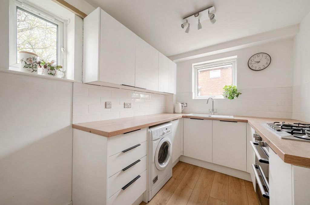 Additional image 3 of 1 bed property for saleStratford Place, Eastleigh SO50
