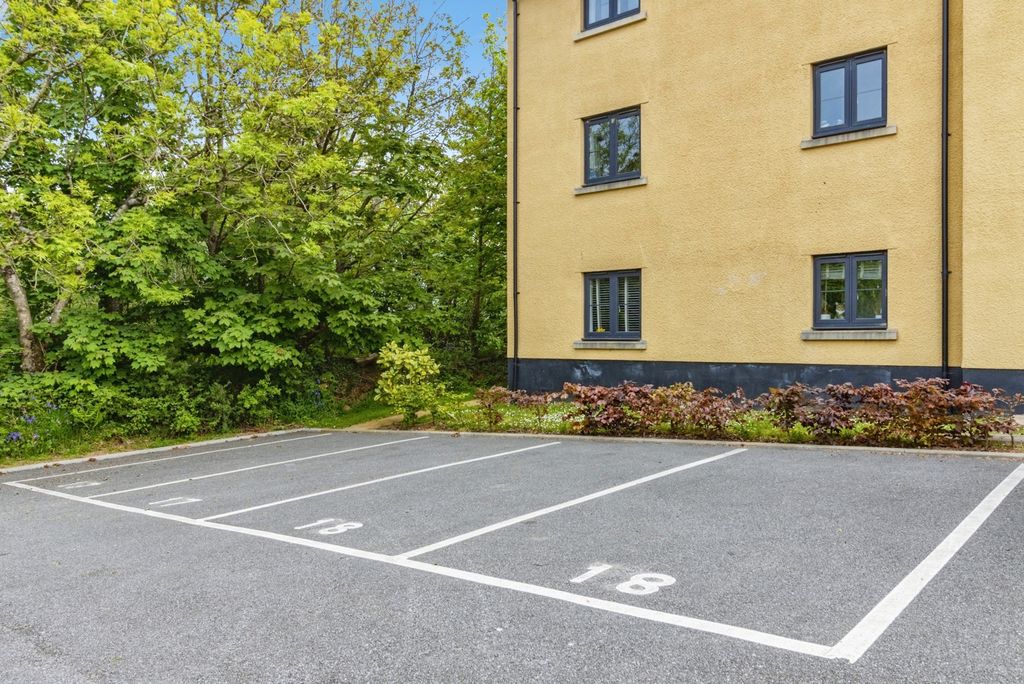 Additional image 6 of 2 bed flat for saleBarton Way, Dartmouth, Devon TQ6