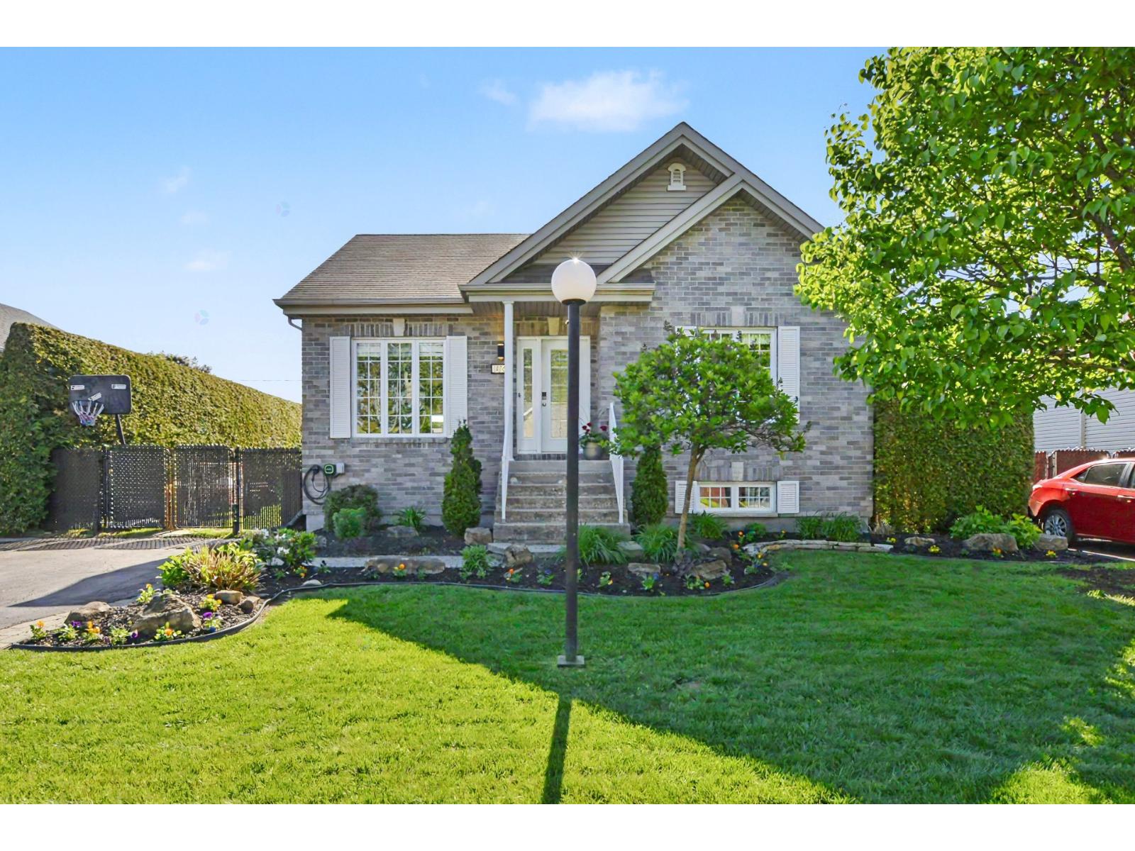 14765 Rue Jean-Maurice