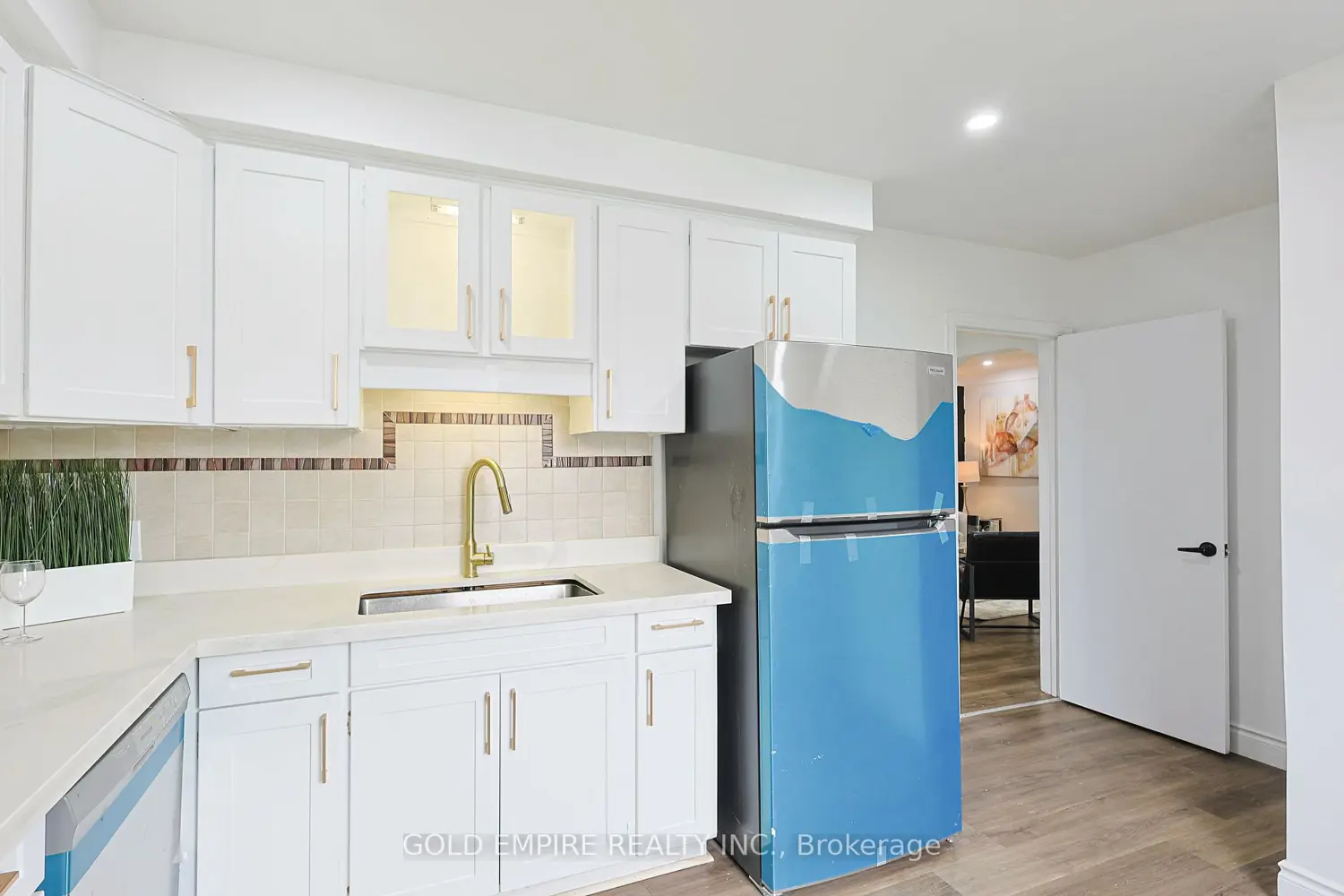 Additional image 9 of 54 Tweedsmuir Avenue