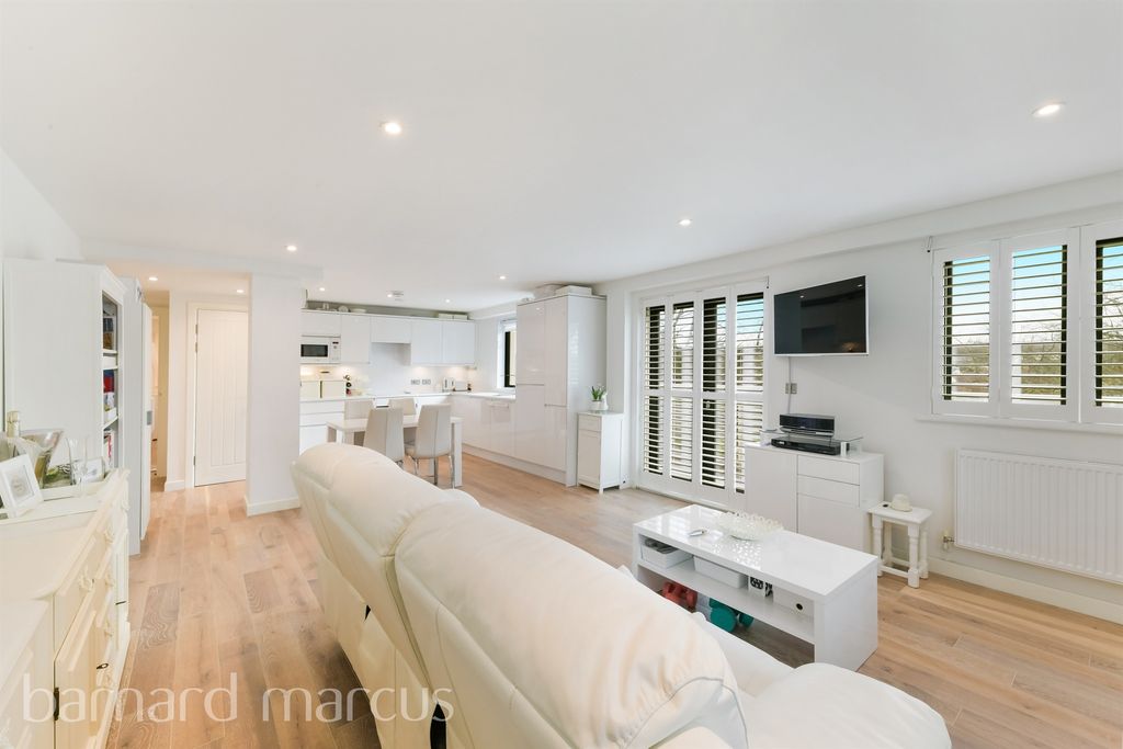 Additional image 4 of 2 bed flat for saleSouth Street, Epsom KT18