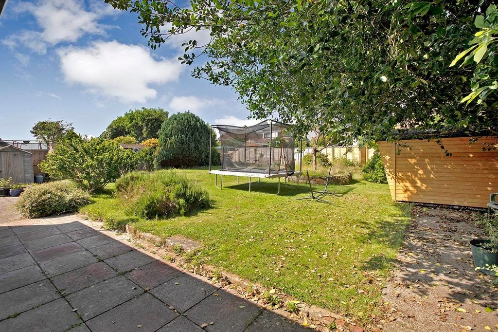 Additional image 12 of 3 bed flat for saleExeter Road, Dawlish EX7