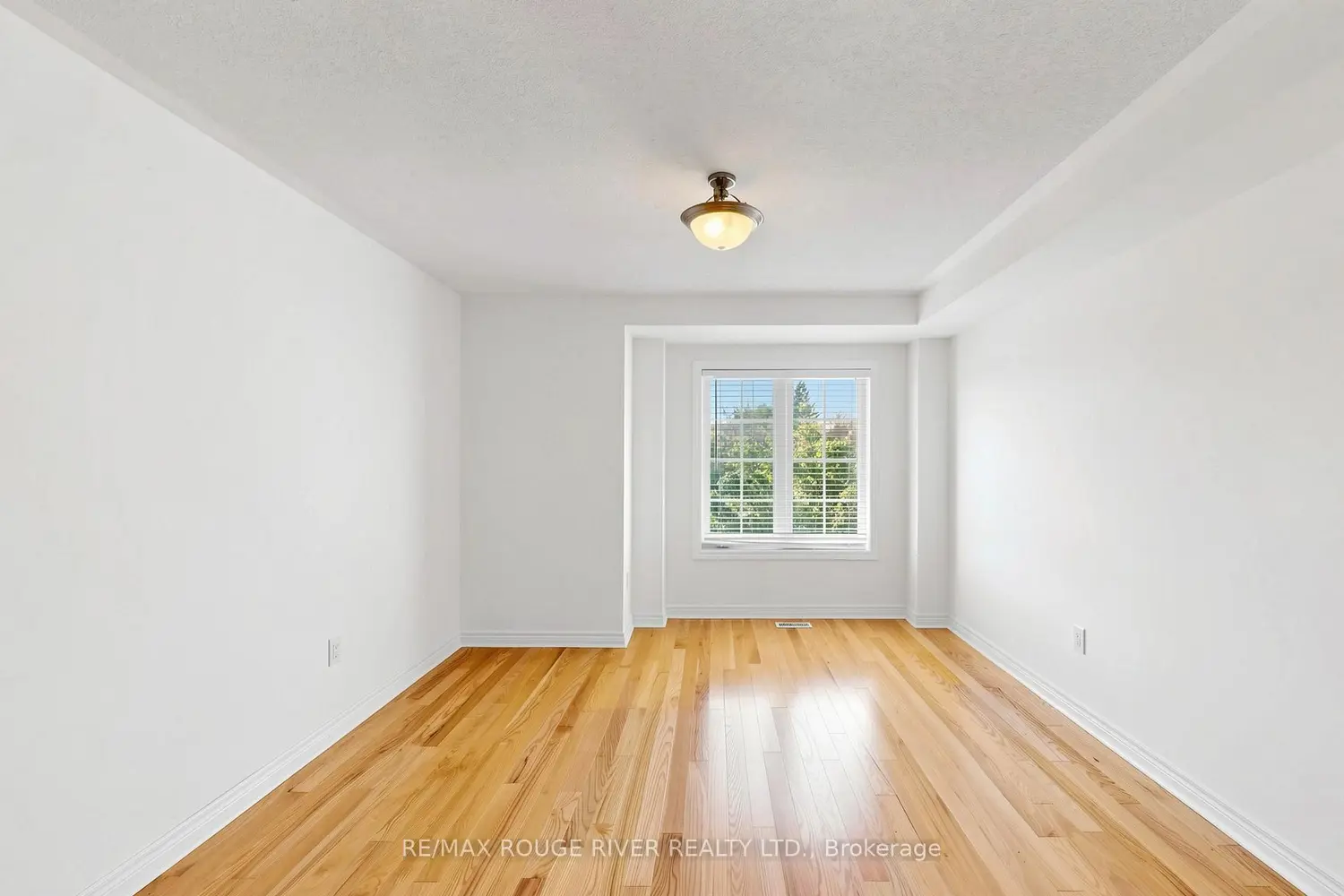 Additional image 7 of 3644C St Clair Avenue