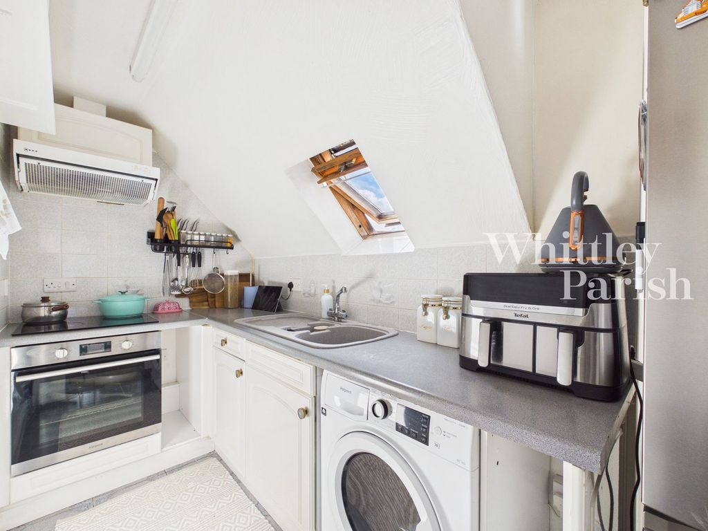 2 bed flat for saleRiverside Maltings, Diss IP22 photo 2