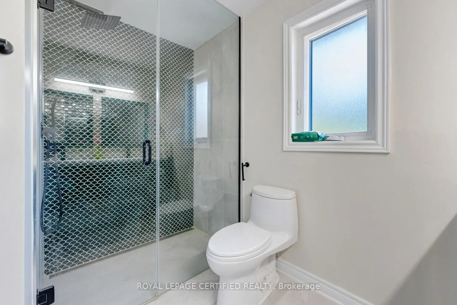Additional image 14 of 10 Karendale Crescent