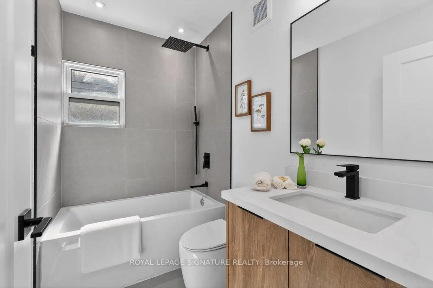 Additional image 8 of 228 Queensdale Avenue