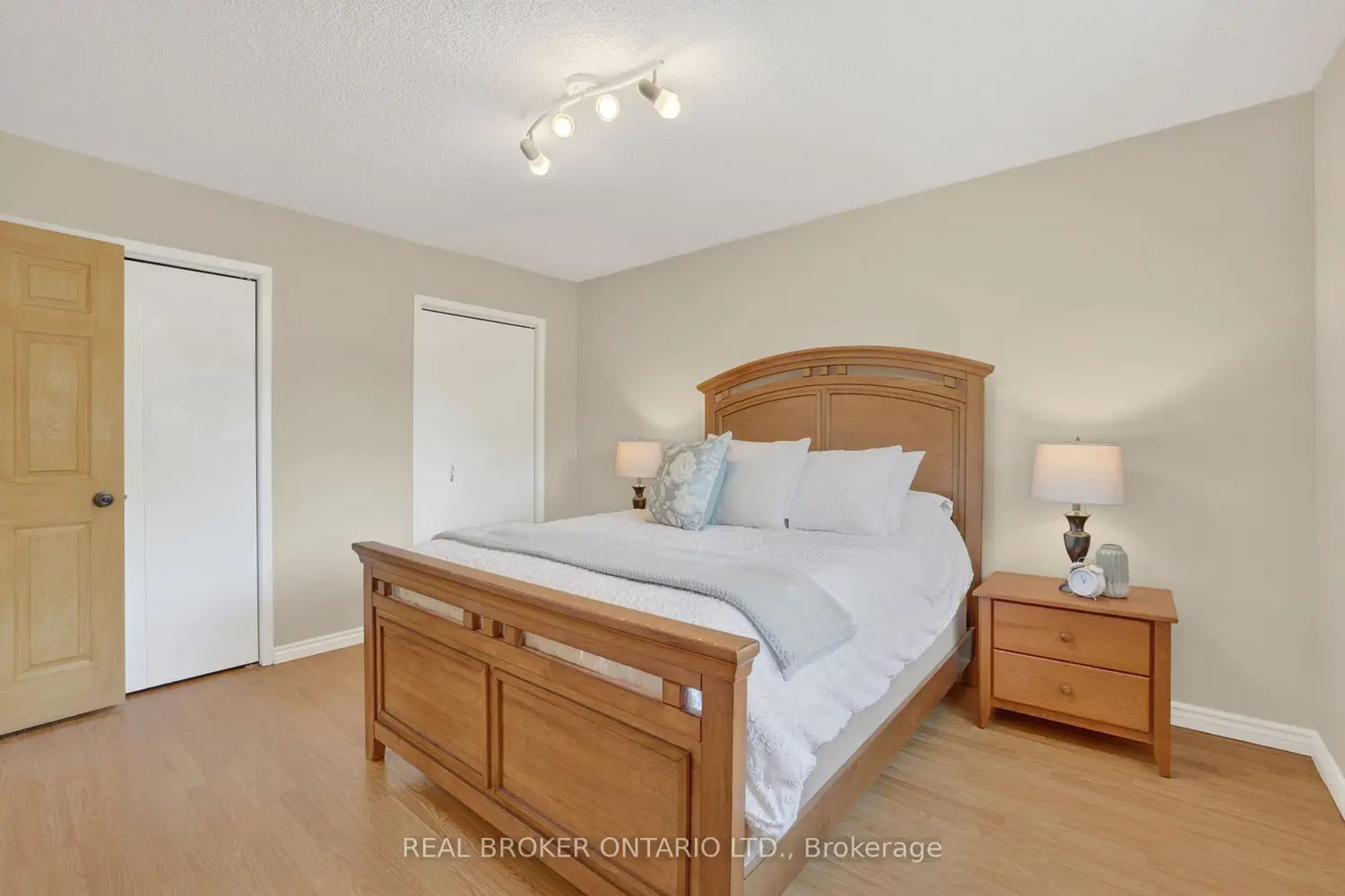 128 Olive Street photo 4