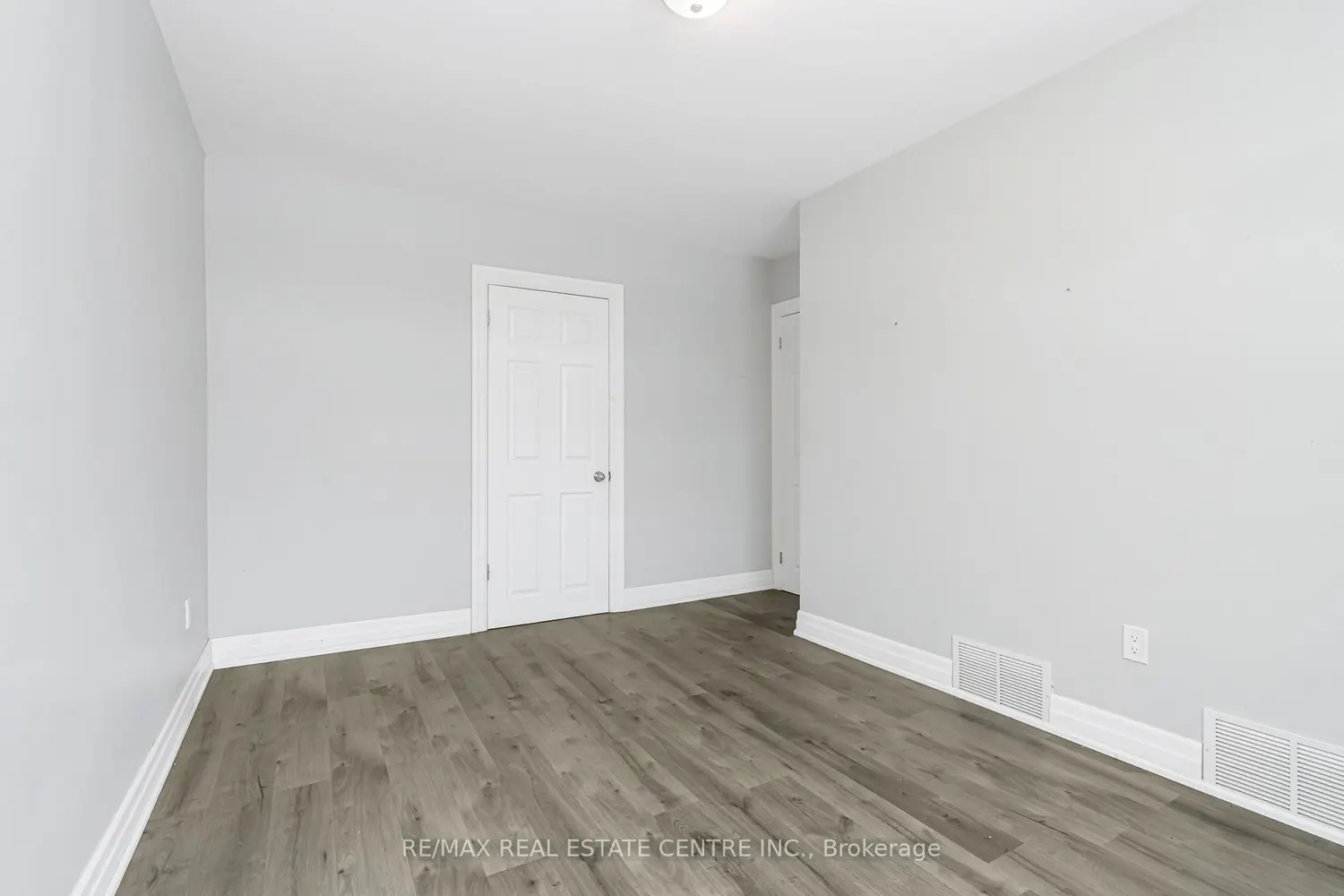 Additional image 11 of 1 Stanwood Crescent