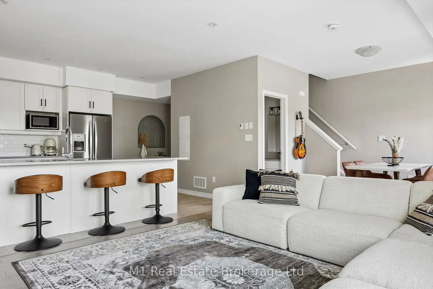107 Westra Drive 17 photo 5