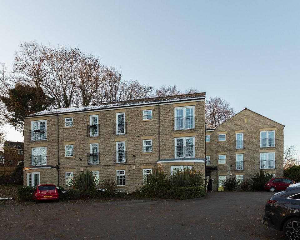 2 bed flat for saleMoorlands Avenue West, Dewsbury WF13