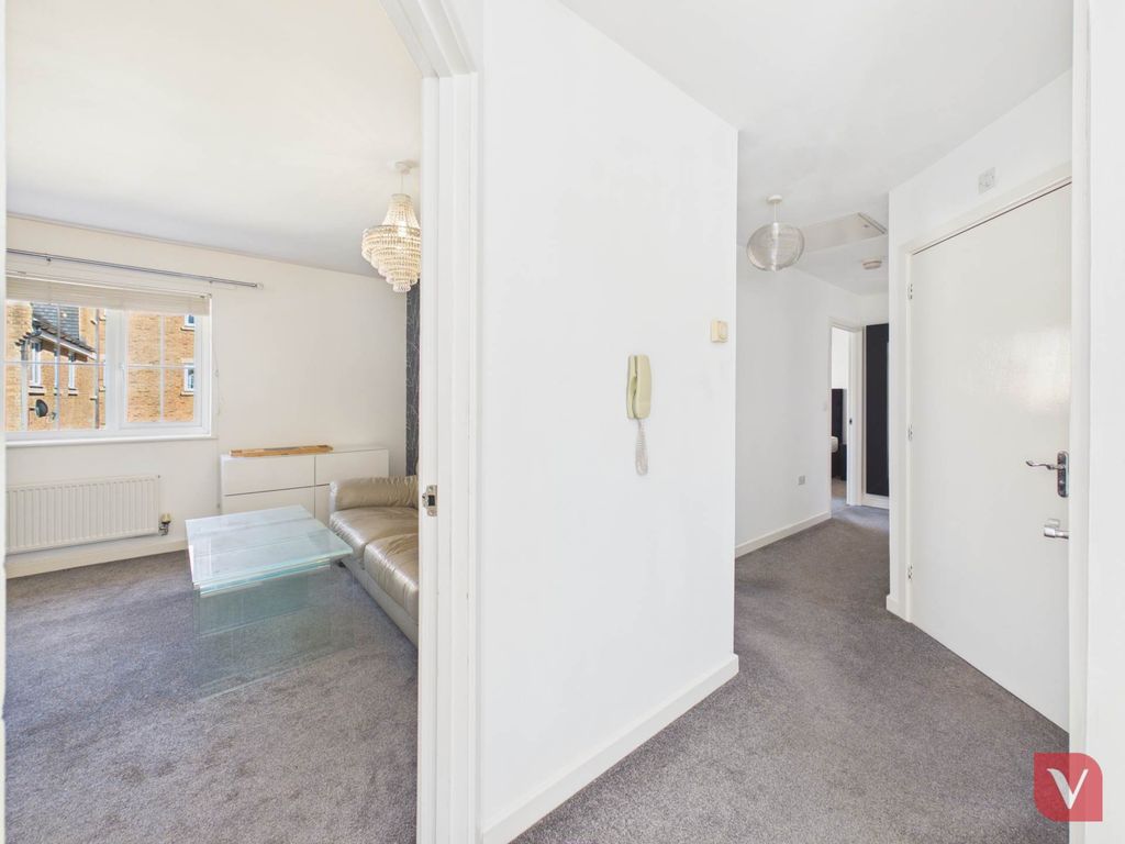 Additional image 5 of 2 bed flat for saleRussett Way, Dunstable LU5