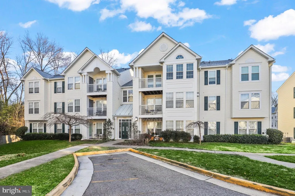 7501 Calderon Court Unit 248, Alexandria, VA 22306