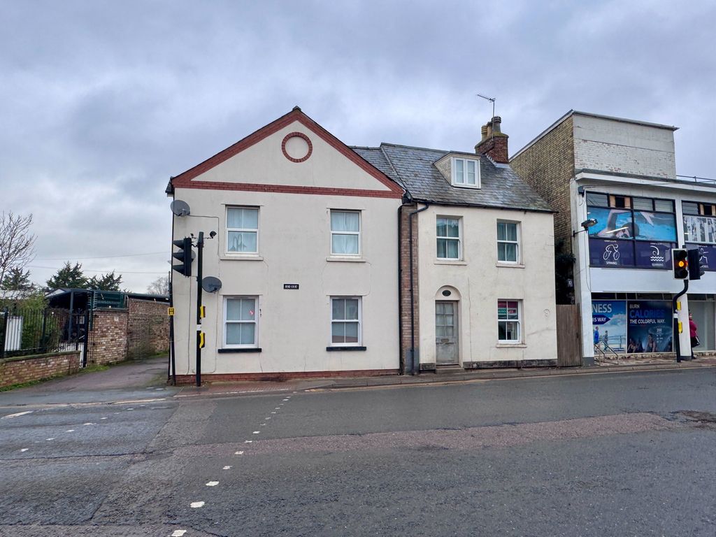 1 bed flat for saleRosie Court, Ely CB7 photo 4