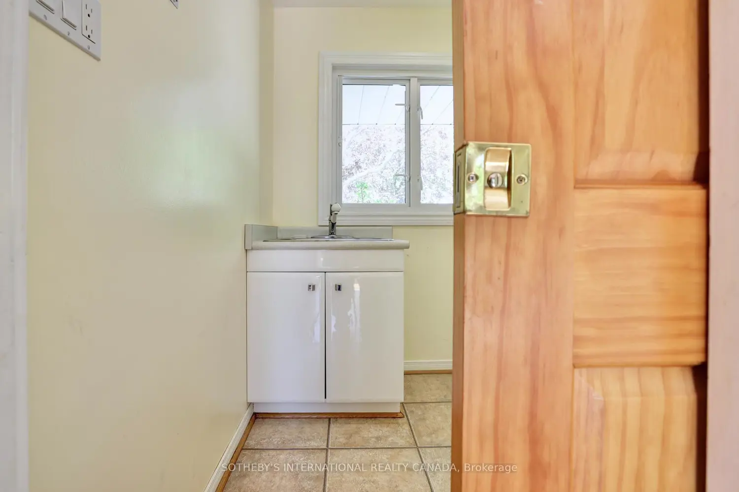 Additional image 6 of 1050 Caldwell Avenue