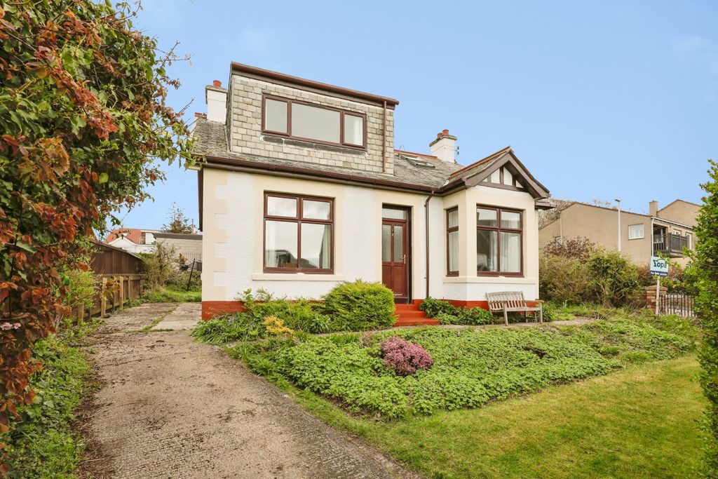 4 bed detached house for saleBrucehaven Crescent, Limekilns, Dunfermline KY11