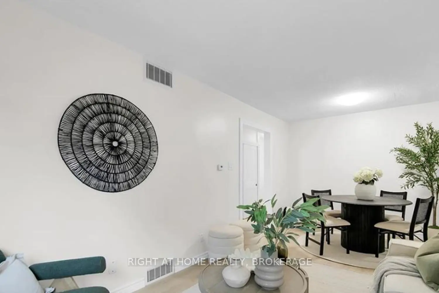 60 Charles Best Place photo 3