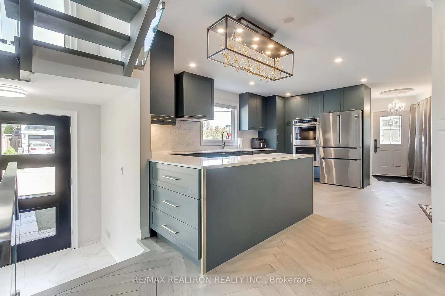 Additional image 8 of 606 Annland Street