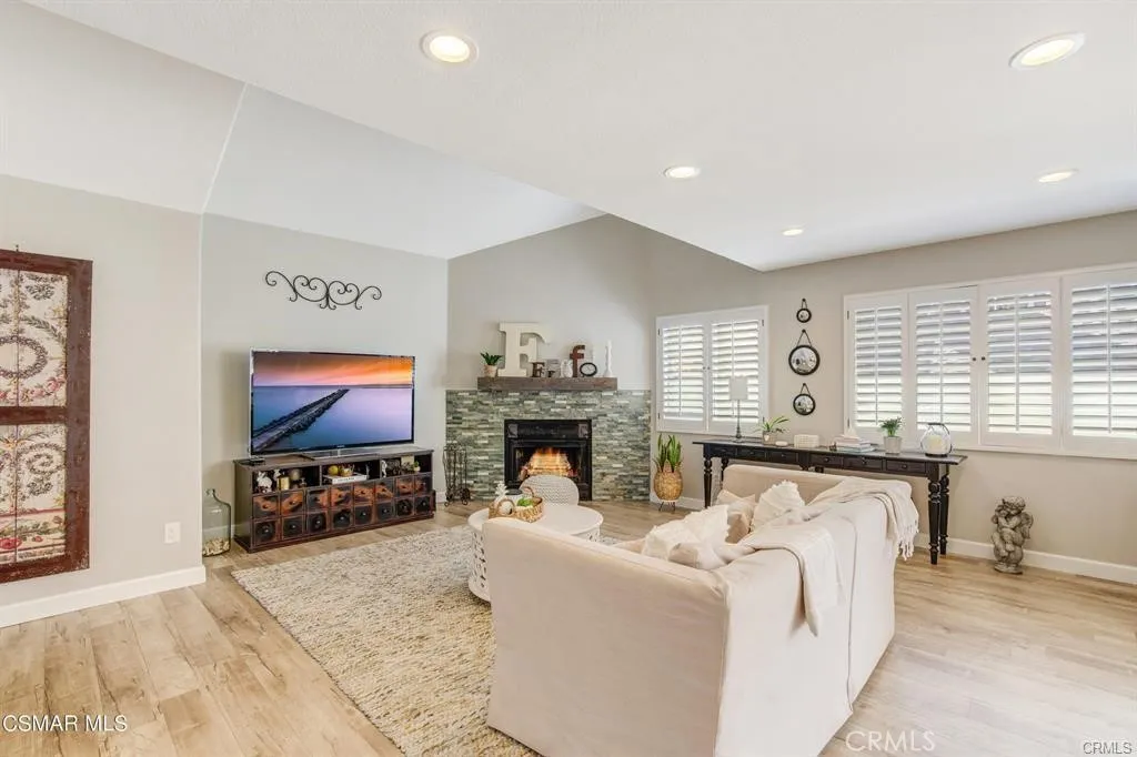 1948 Rory Lane Unit 4, Simi Valley, CA 93063 photo 3